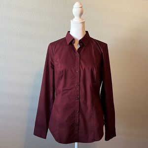 Worthington Ladies Maroon Button Down Long Sleeve Shirt Size 6 - Can Fit Medium